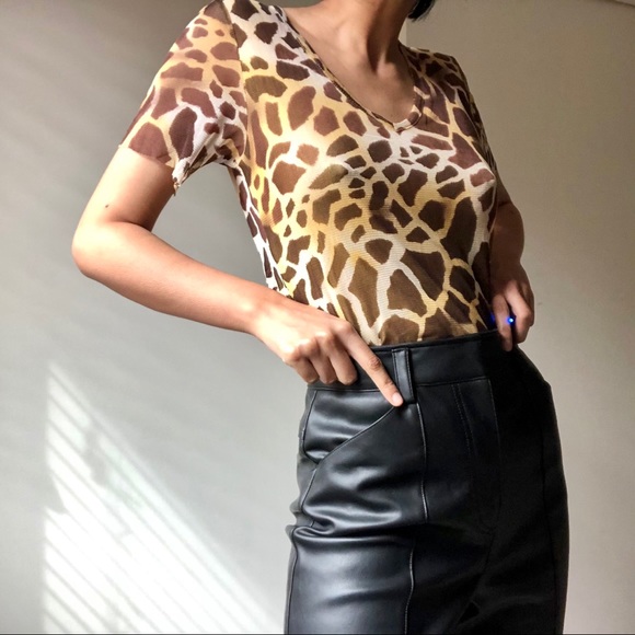 Giraffe Mesh Top - Picture 3 of 6